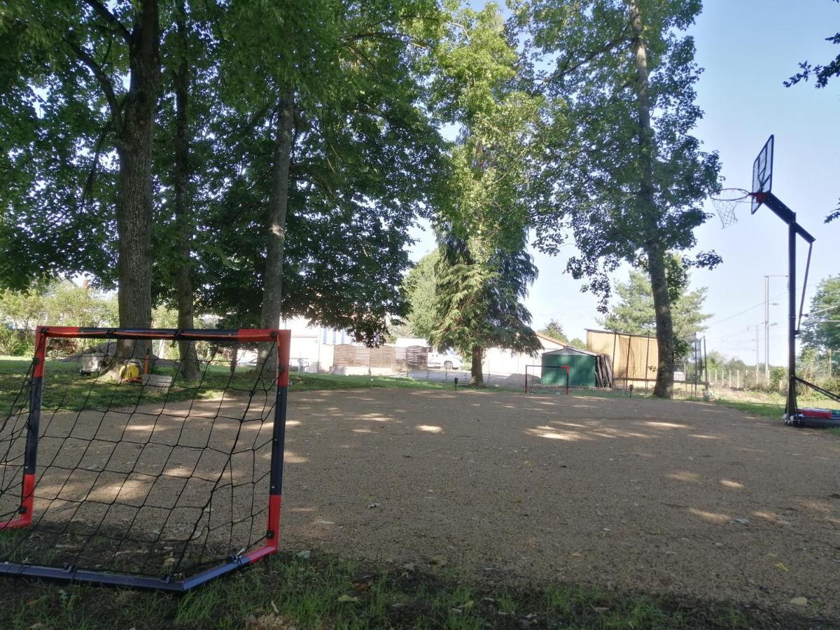 La Tour Du Roy Villa Villeneuve-sur-Allier Exterior foto